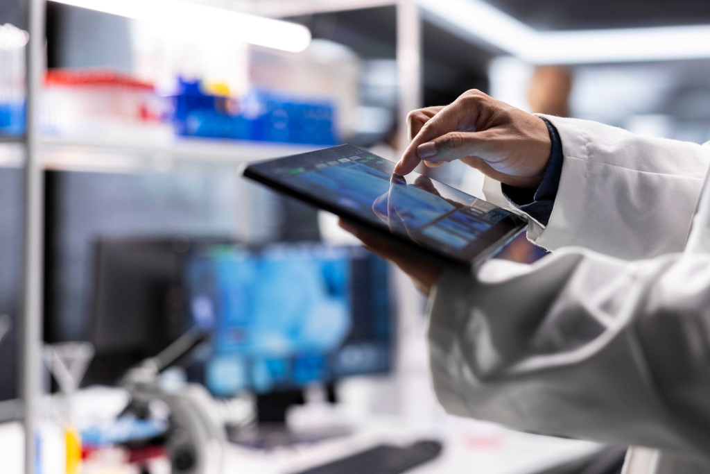 researchers-biotechnology-laboratory-with-tablet-microscope